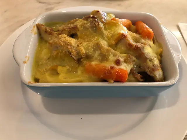 葡汁焗雞扁意粉午餐套餐