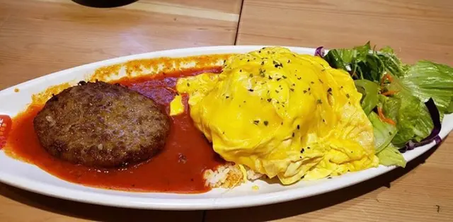 巨人漢堡蛋包飯