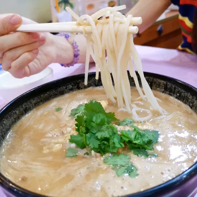 川式擔擔麵