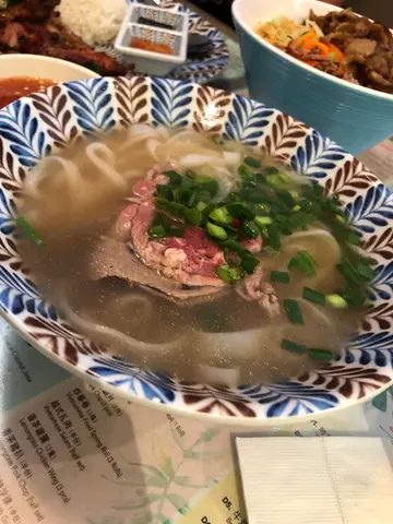 生牛肉湯河