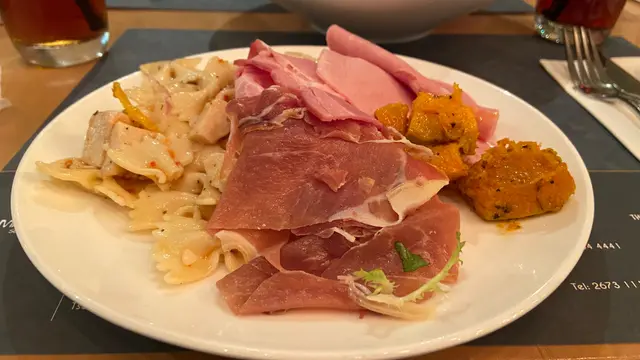 單選自助沙律吧