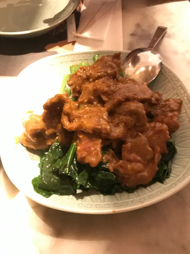 沙爹牛肉炒芥蘭