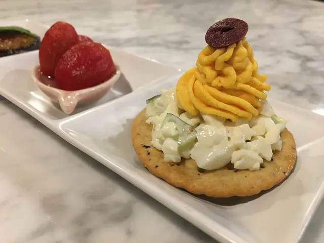 蛋黃醬拌橄欖脆餅