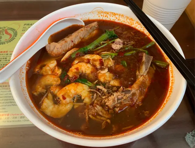 辣味蝦湯蝦肉肉片麵