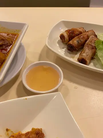 難食的  spring  roll