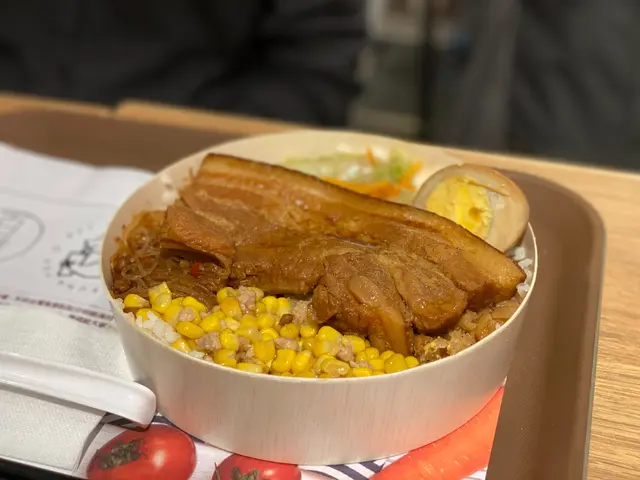 台灣焢肉便當