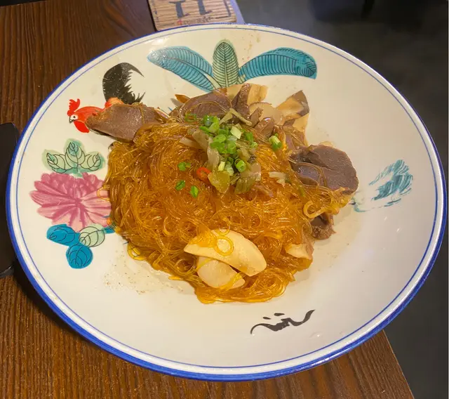 雞腎杏鮑菇豬耳冬粉 