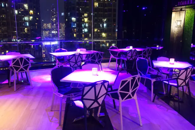 設有室內用餐區