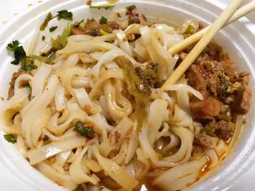 秘汁撈河粉＋腩肉