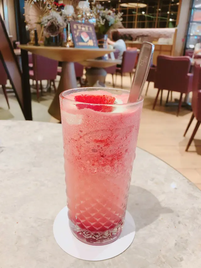 草莓優格米水