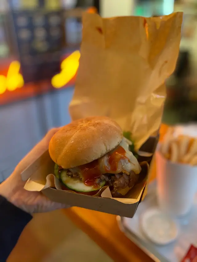 150g 薄切西冷砵酒漢堡