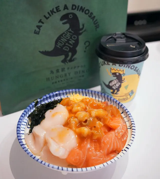 自選刺身丼（帶子、三文魚、味付螺肉）
