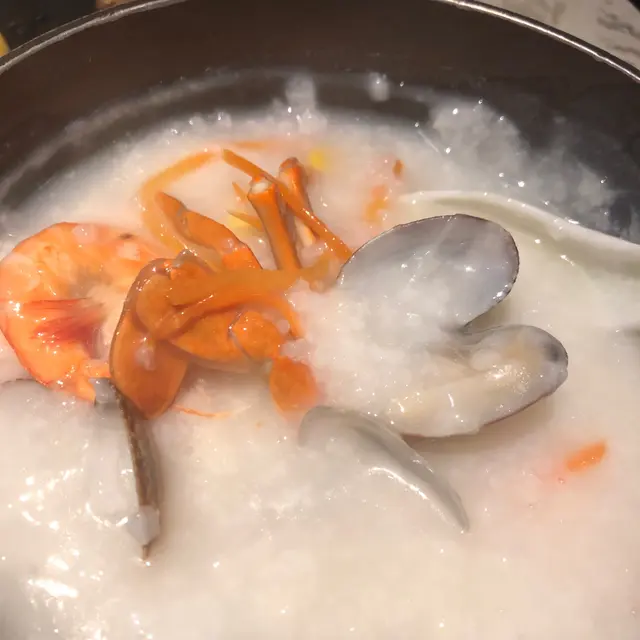 瑤柱蟹肉海皇粥