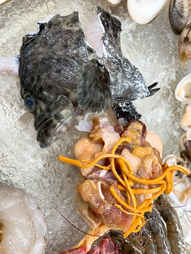 半條咁上枱，
肉質嫩滑鮮味。