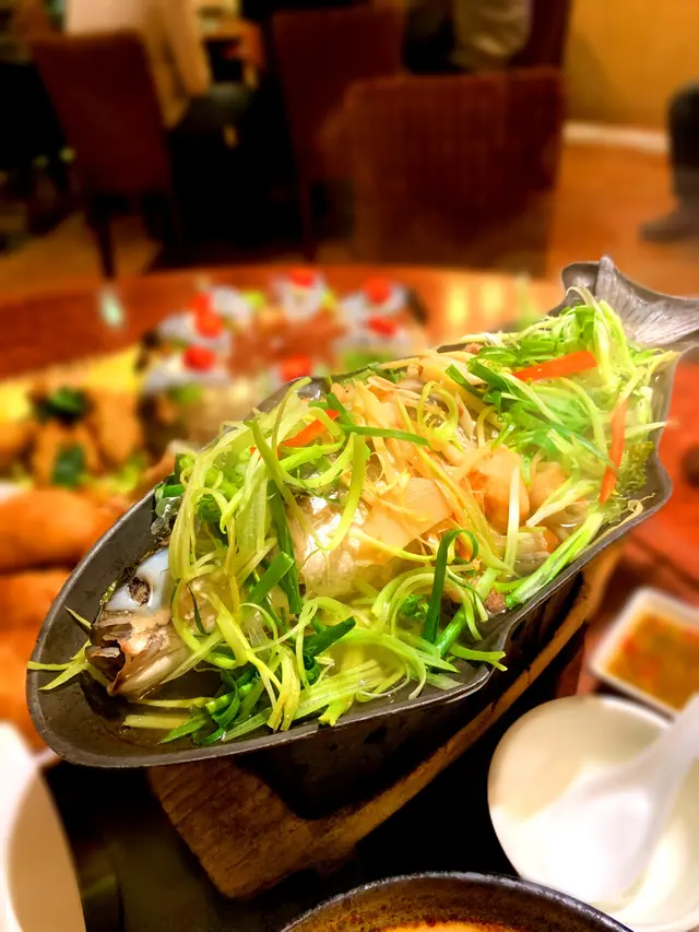 泰式明爐元朗烏頭