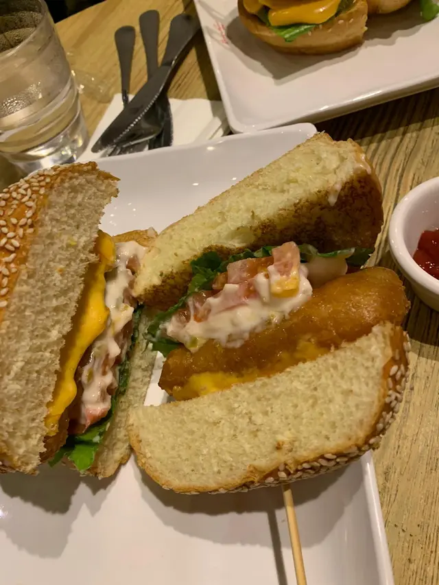 香脆鱈魚柳漢堡