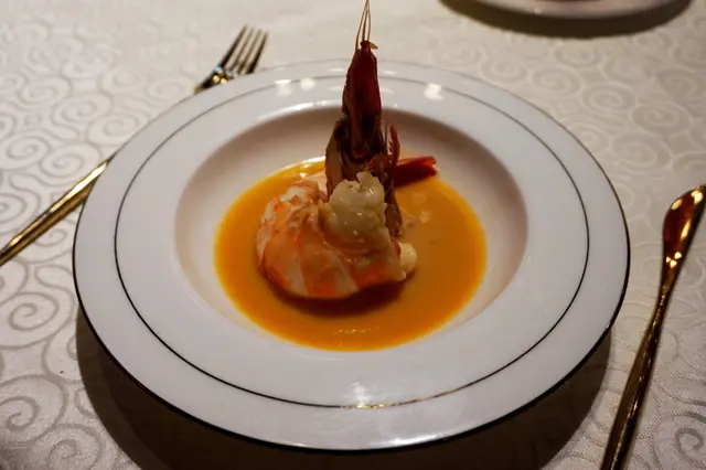 雞油花雕蒸六頭大虎蝦