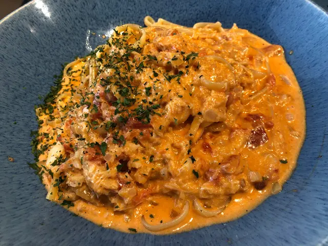 蟹肉香草忌廉蕃茄汁扁意粉