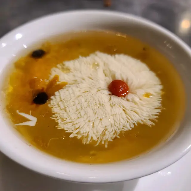 桃膠燉菊花豆腐