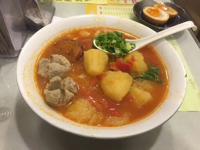 蕃茄薯仔湯底車仔面