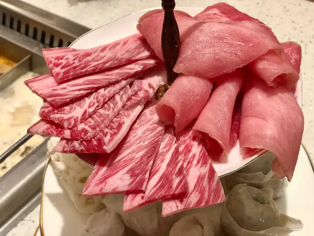 美國安格斯小排、西班牙黑豚香肩 