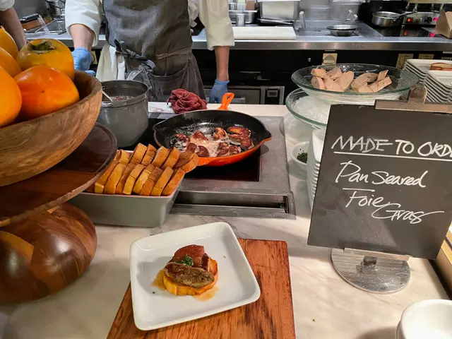 無可否認, 幾年前的鵝肝好吃點, 現在多士不夠脆口