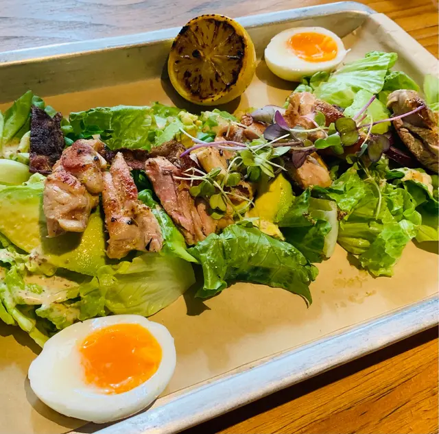 芥末籽燒雞牛油果沙律