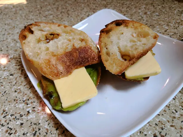 自家製咖央醬一朕無負擔的天然香,好正,又唔甜。(有兩個size樽裝賣)推介!