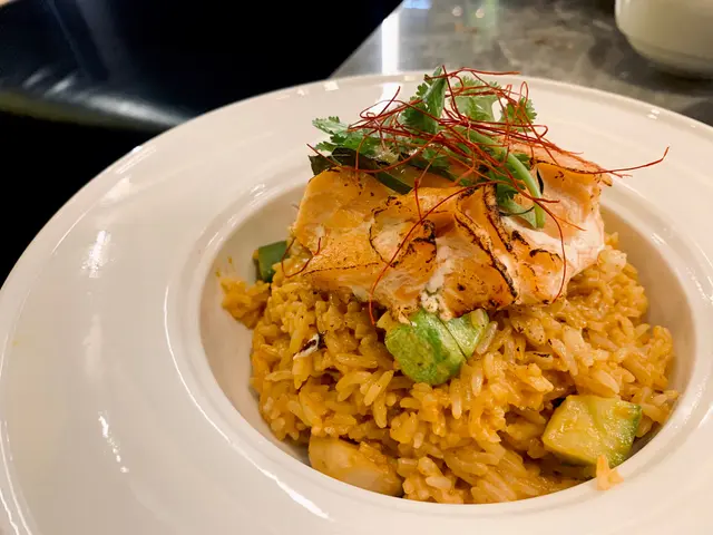 真空慢煮挪威三文魚配冬蔭意大利飯