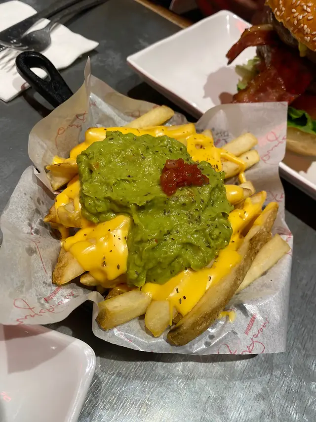 牛油果醬芝士薯條