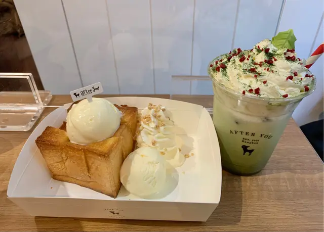 Baby Shibuya Honey Toast原味蜜糖多士，唔洗落蜜糖都好夠味，第一下咬覺得個多士好好味好鬆軟，好正。