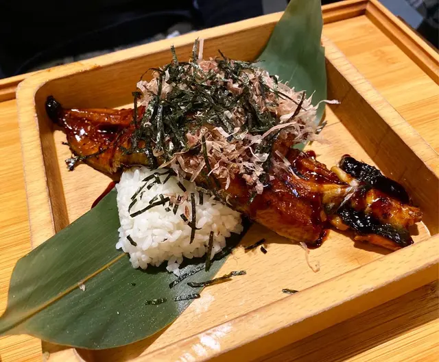 蒲燒原條鰻魚飯