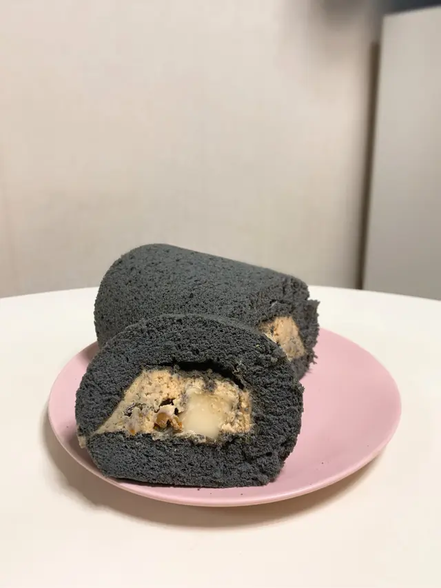 黑芝麻花生麻糬卷蛋
