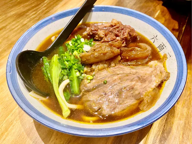 川味紅燒三寶牛肉麵