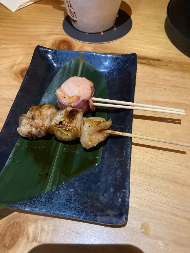 三文魚煙肉(上) 京蔥雞(下)