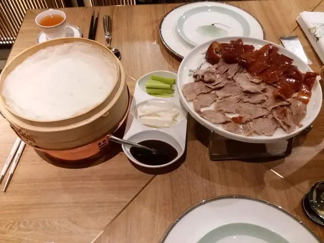 《烤北京填鴨半隻》($260)