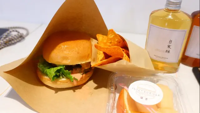 蘑菇芝士和牛堡