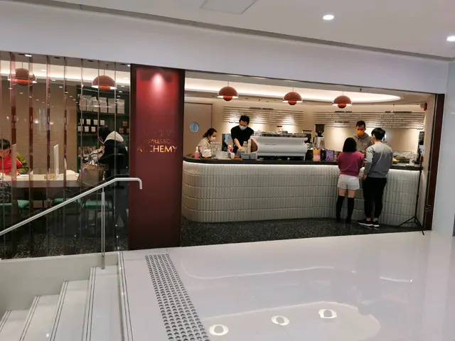 餐廳近廚房＆收銀處