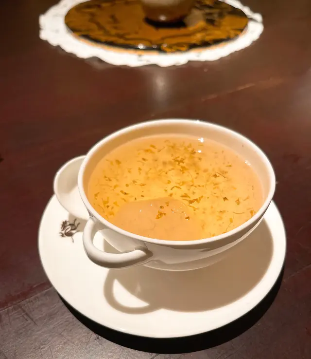 雪燕陳皮桂花燉雪梨