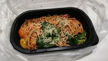 鲜茄菠菜香蒜意粉