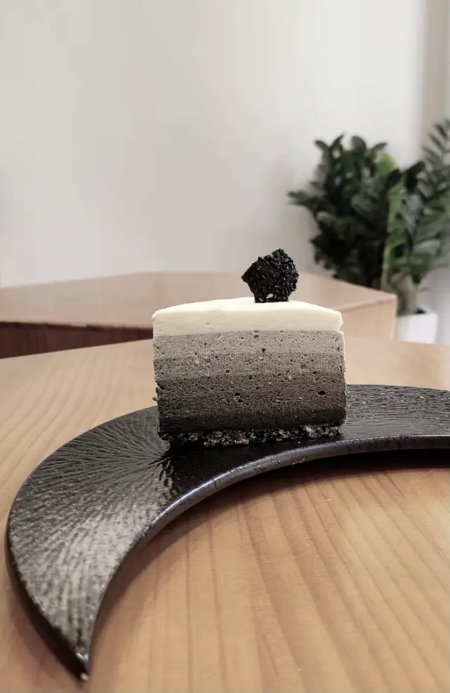 黑芝麻cream cheese cake