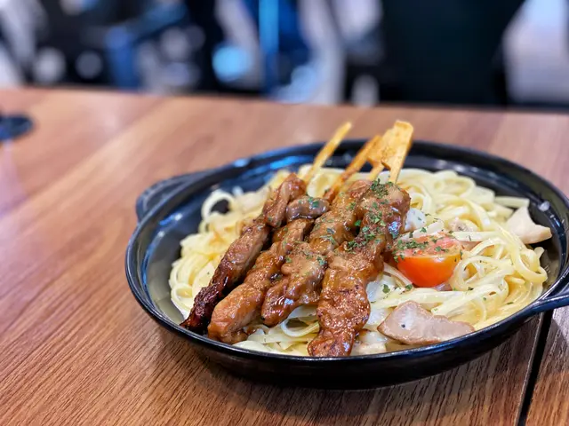 雞串忌廉雜菇扁意粉