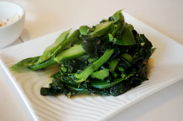 蒜蓉鹹魚炒芥蘭