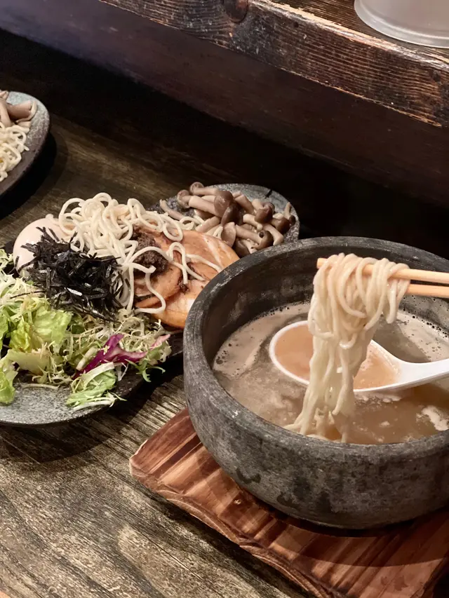 熔岩白松露沾麵