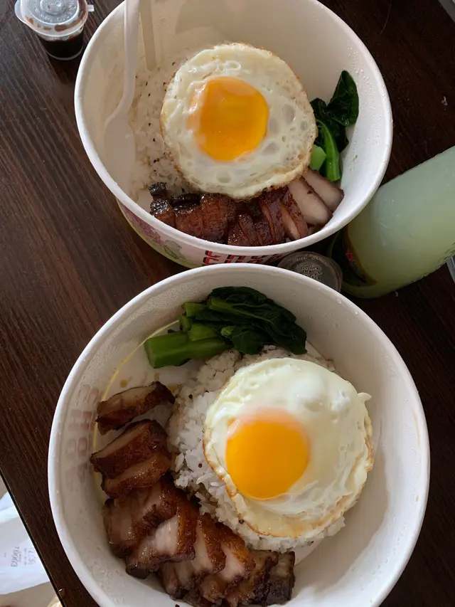 外賣自取（圖中飲品是我從market  place買的）