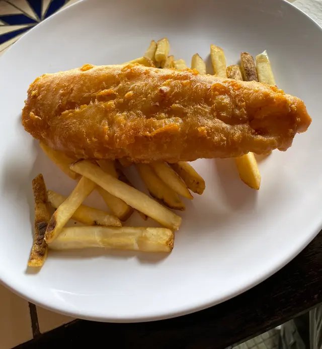 The old man outside the restaurant said the Lunch Sets are big BIG in portion, and enough for men like us. Well....