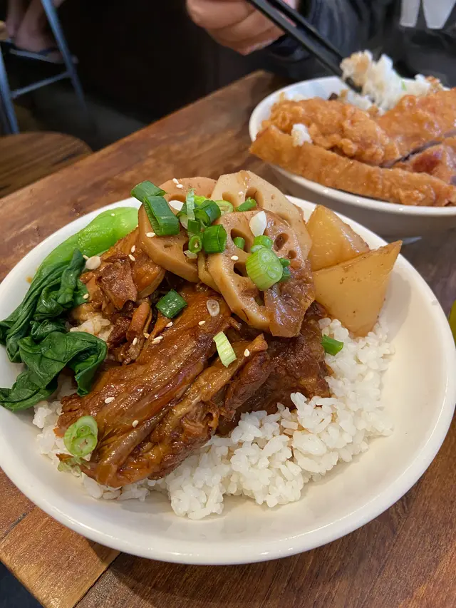 沖繩豬軟骨飯