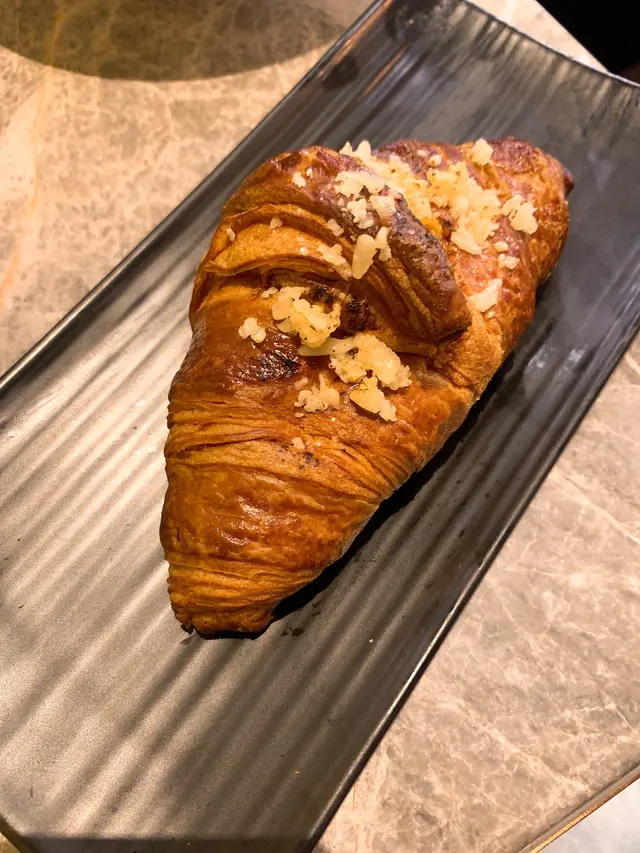 冬陰龍蝦湯流心牛角包