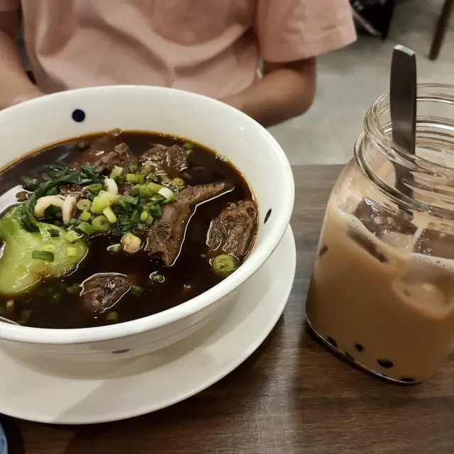 湯味濃郁，牛肉鮮嫩