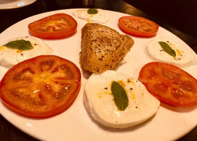 Caprese  salad  